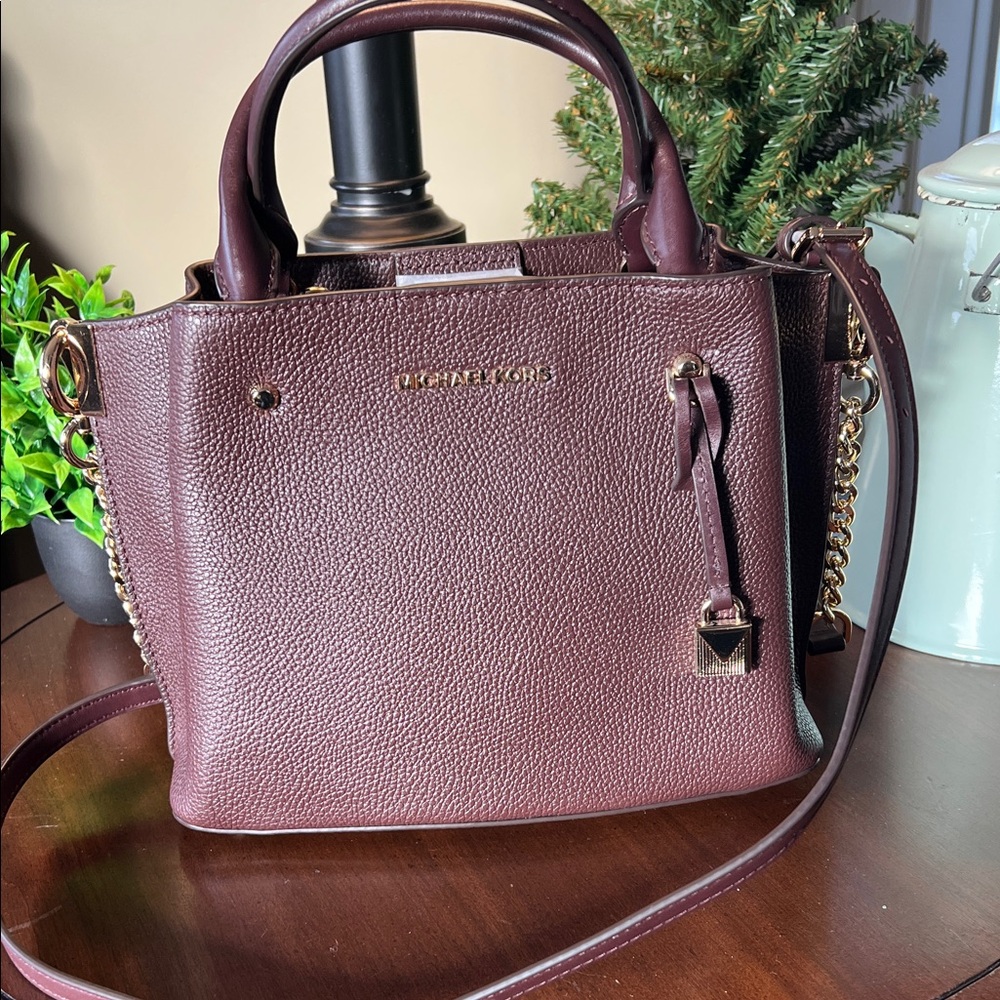 👜 ❗️NEW WITH TAGS ❗️ Michael Kors Dark Brown ARIELLE Leather Satchel 👜